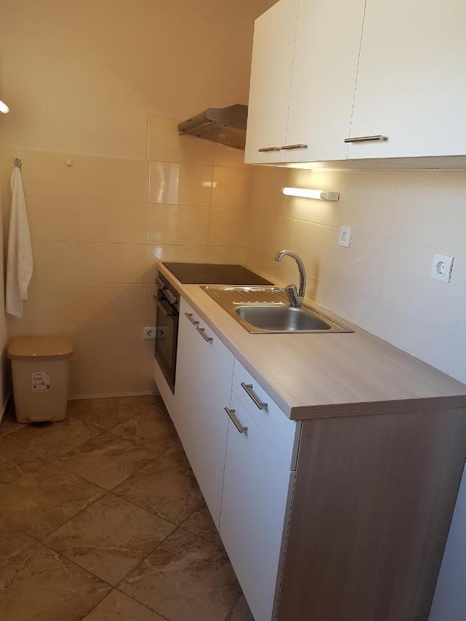 Family Friendly Seaside Apartments Kanica, Rogoznica - 12895 المظهر الخارجي الصورة
